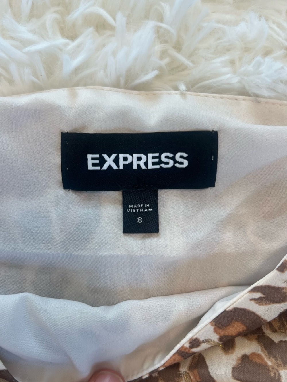Express Ruched Mini Skirt - Picture 3 of 7